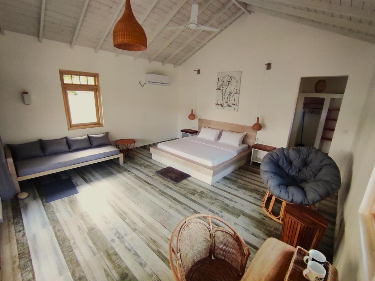 Sleeping Elephant Beach Resort Тангале Екстериор снимка