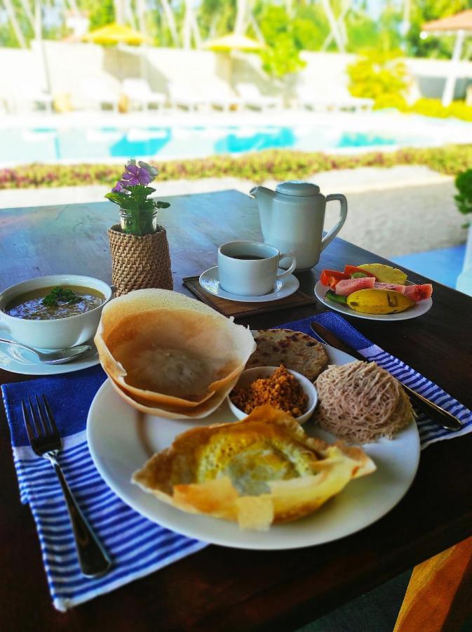 Sleeping Elephant Beach Resort Тангале Екстериор снимка