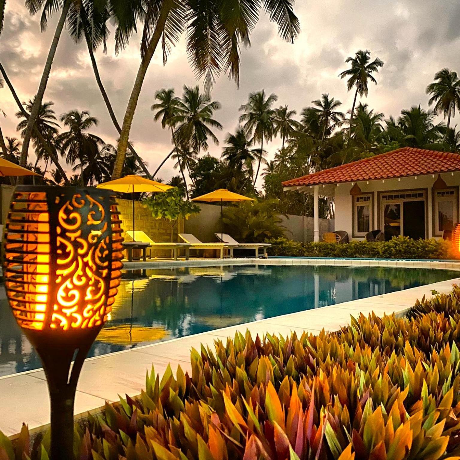 Sleeping Elephant Beach Resort Тангале Екстериор снимка