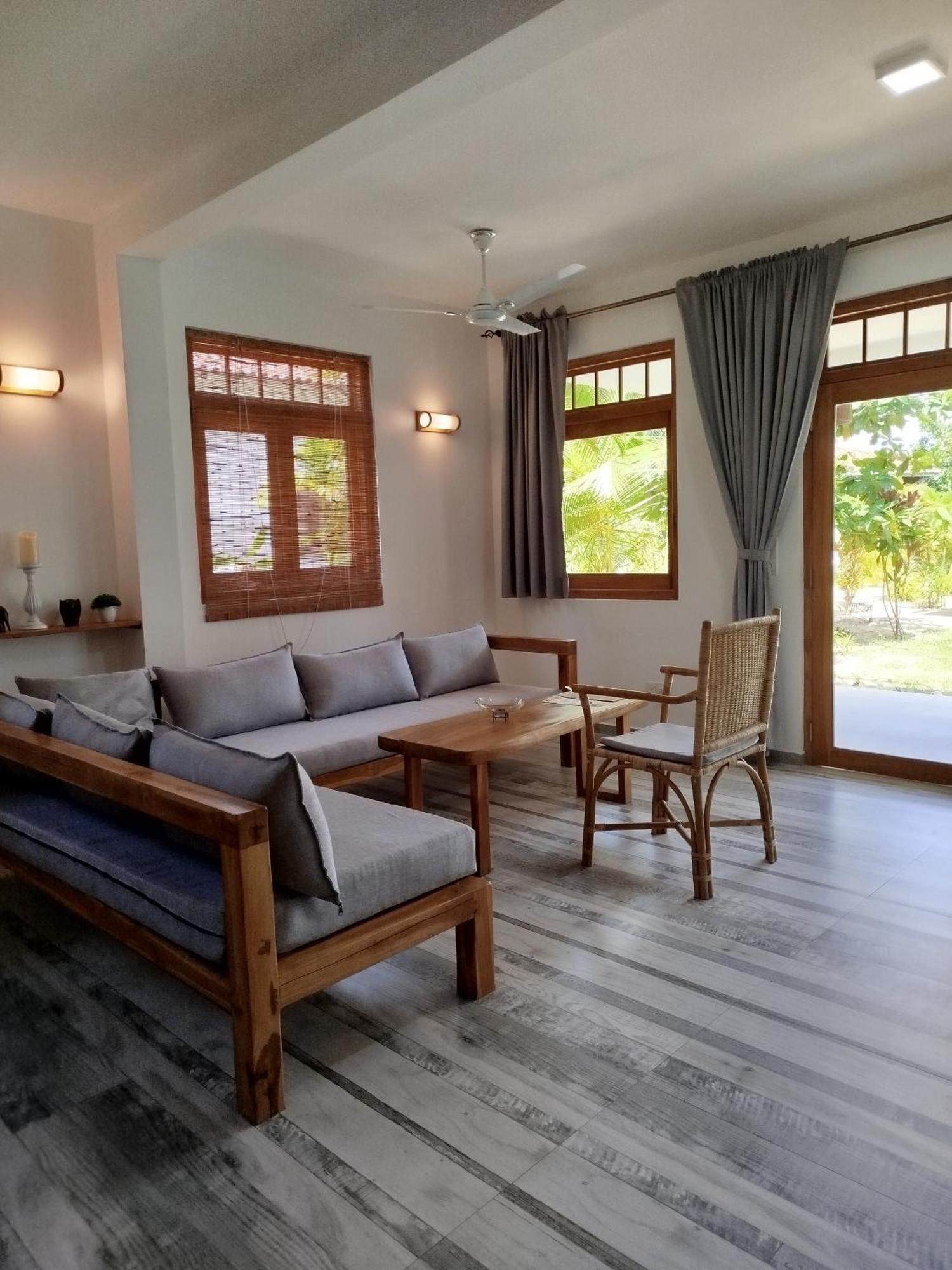 Sleeping Elephant Beach Resort Тангале Екстериор снимка