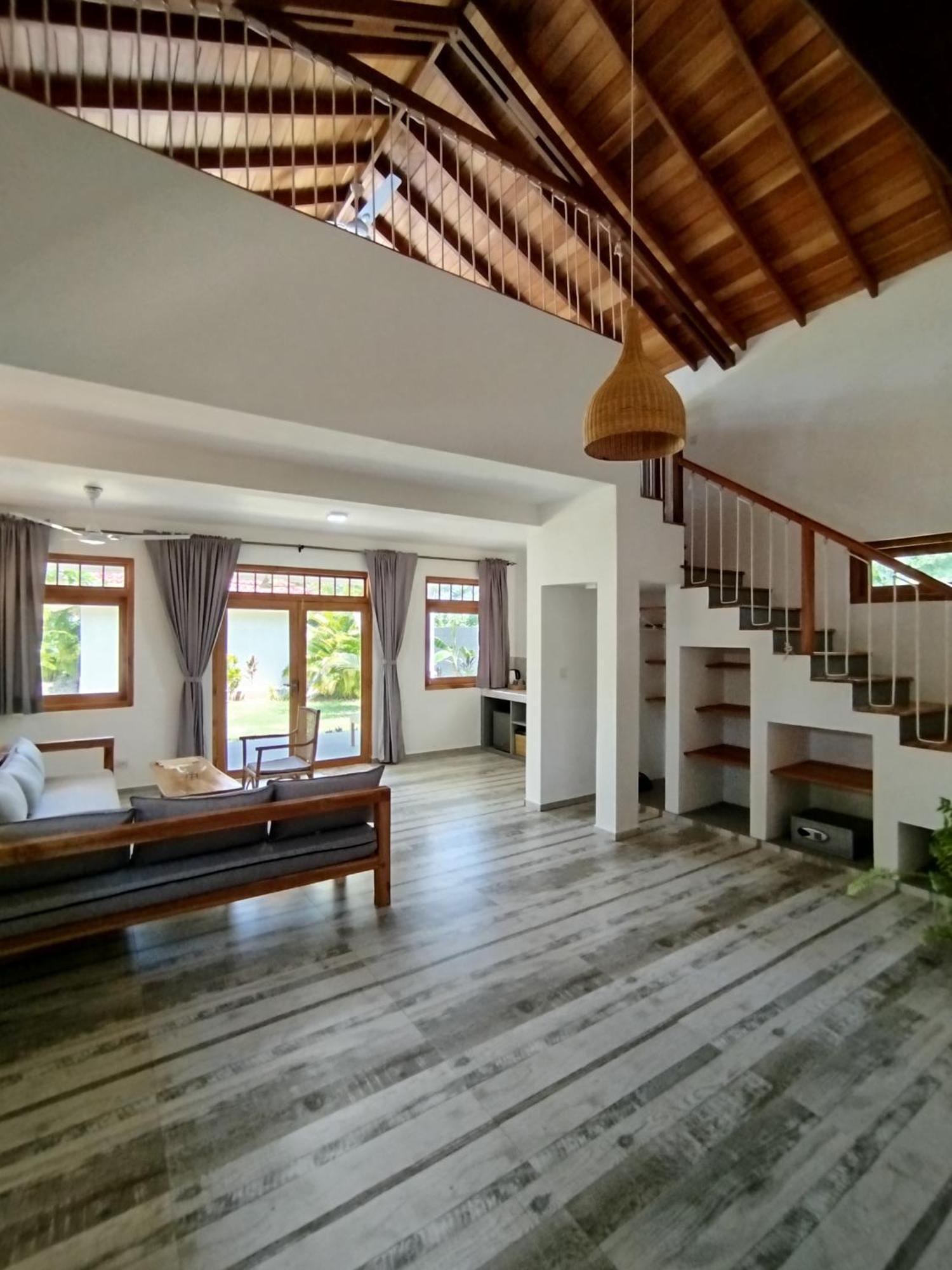 Sleeping Elephant Beach Resort Тангале Екстериор снимка
