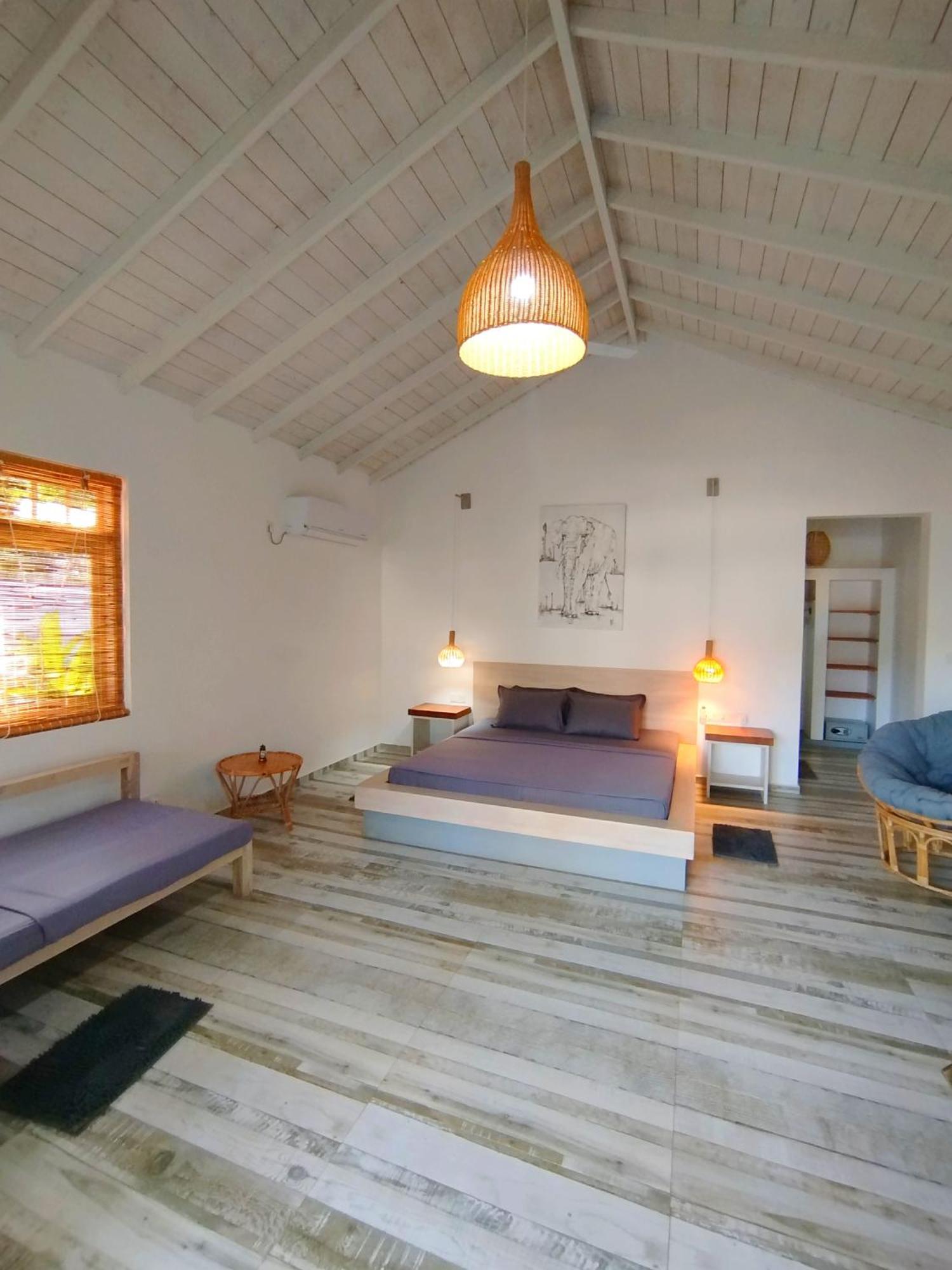 Sleeping Elephant Beach Resort Тангале Екстериор снимка