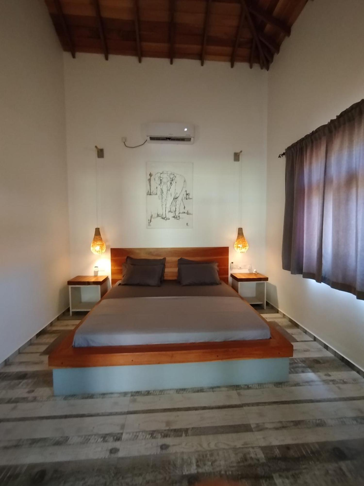 Sleeping Elephant Beach Resort Тангале Екстериор снимка