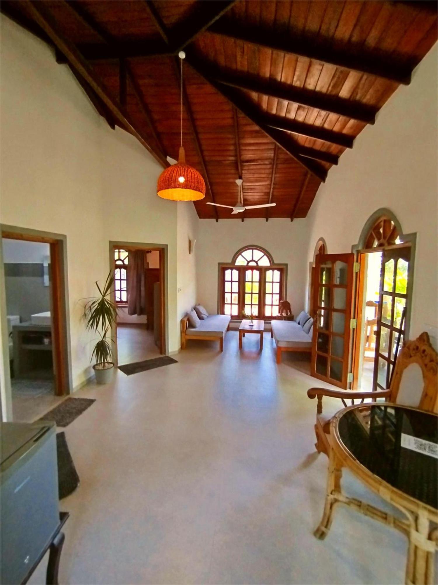 Sleeping Elephant Beach Resort Тангале Екстериор снимка
